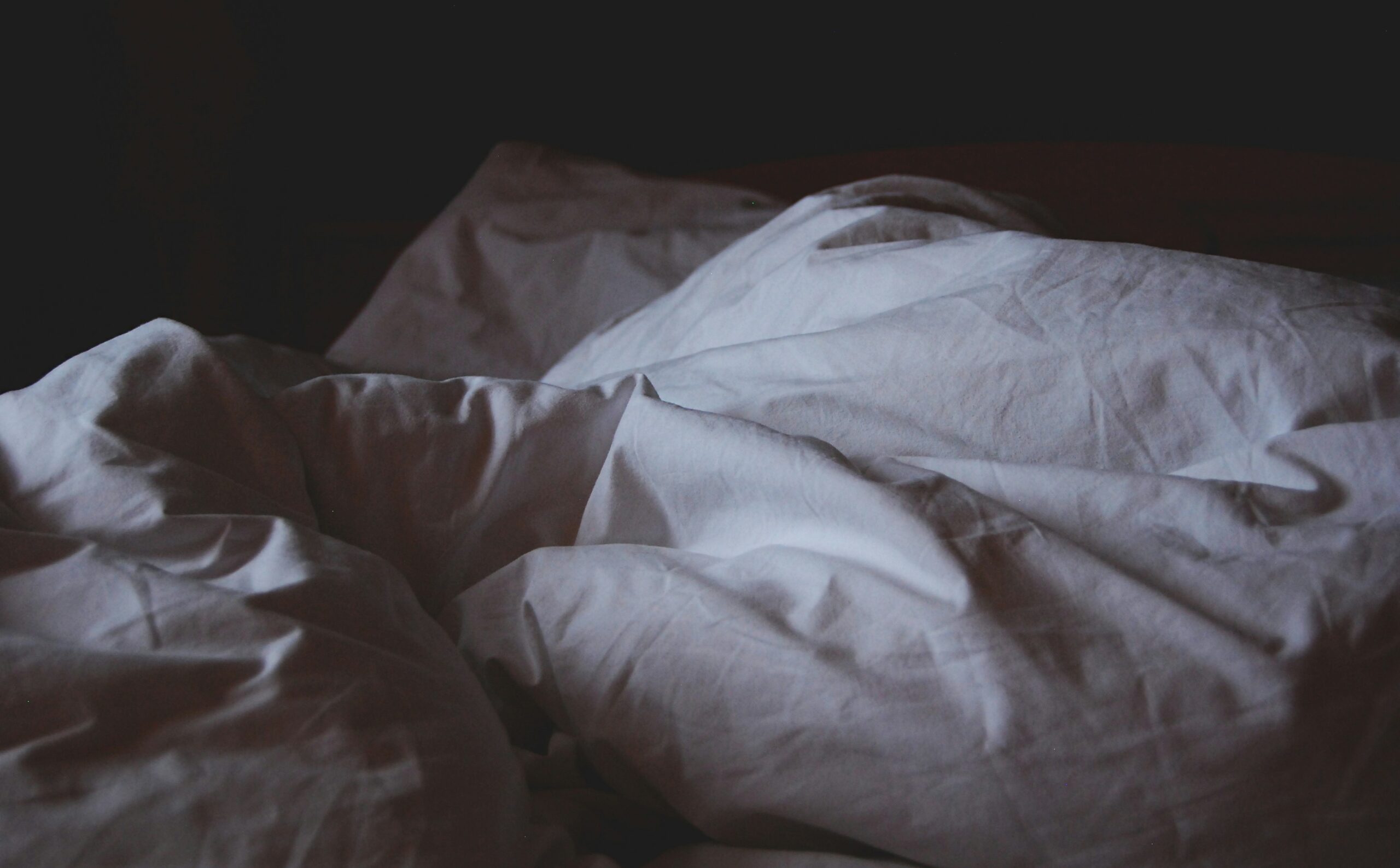 不眠・寝つきの悪さに悩むあなたへ。ドライヘッドスパで“眠れる体”をつくる方法