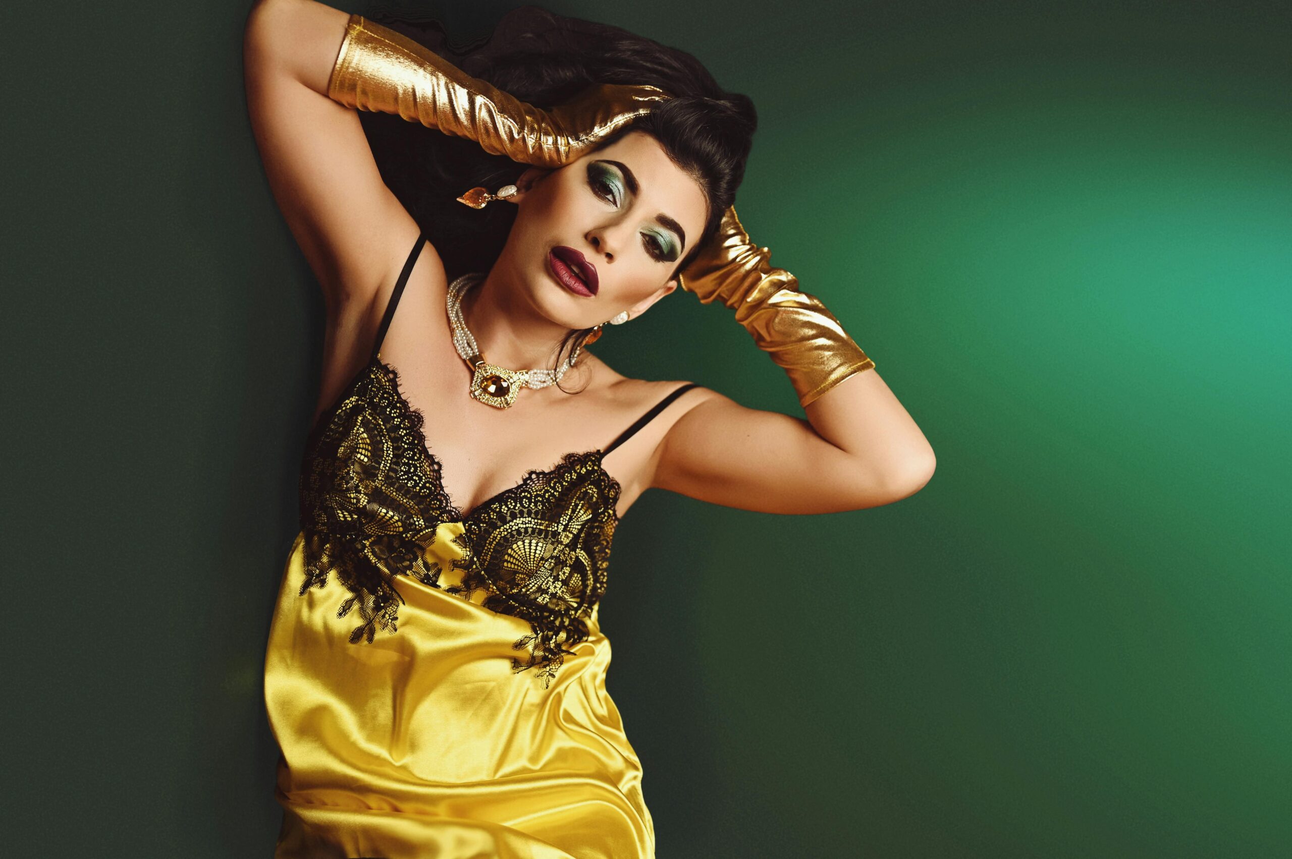 歯ぎしり・食いしばりが続く理由。首とこめかみが硬くなる“5つの原因”