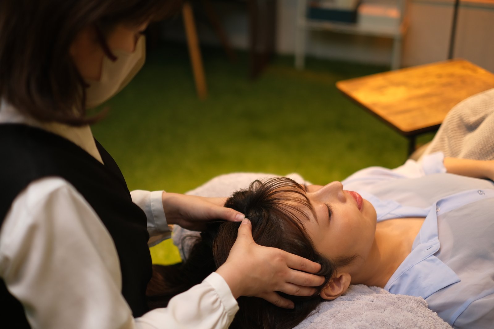 nidoneのドライヘッドスパ施術の様子