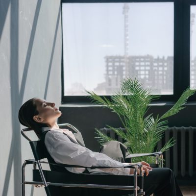 秋の寝不足は夏の疲れが原因？自律神経と眠りの関係7つの視点