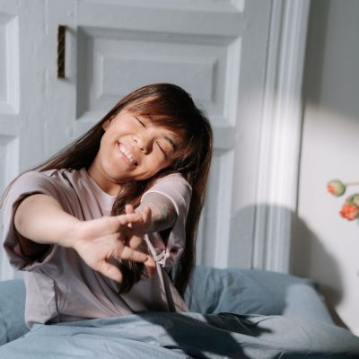 日が短くなると朝起きられないのはなぜ？秋冬の睡眠の質を守る4つの朝習慣