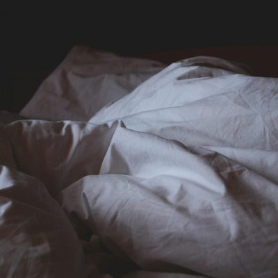 不眠・寝つきの悪さに悩むあなたへ。ドライヘッドスパで“眠れる体”をつくる方法