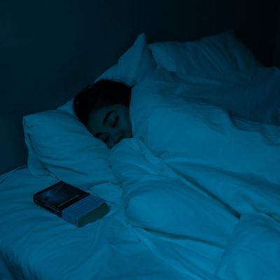 朝だるい人のチェックリスト｜睡眠の質を下げるNG習慣「8選」と整え方
